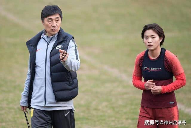 香波特建议文班找邓肯练球！老瑞秋：邓肯的客房估计只有一条毛巾